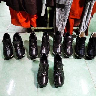 Giày độn đế