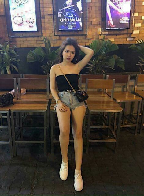 Áo ống siêu hót. | BigBuy360 - bigbuy360.vn