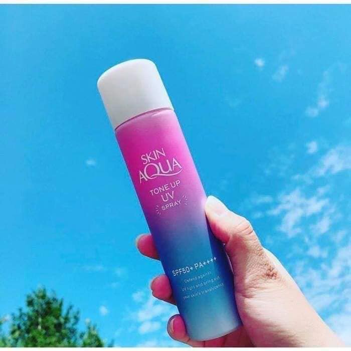 Xịt chống nắng Rohto Skin Aqua Tone Up UV Spray SPF50+