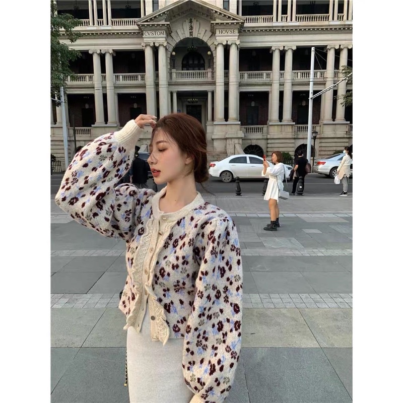 Áo len xuất dư zara tay bồng hoạ tiết bánh bèo