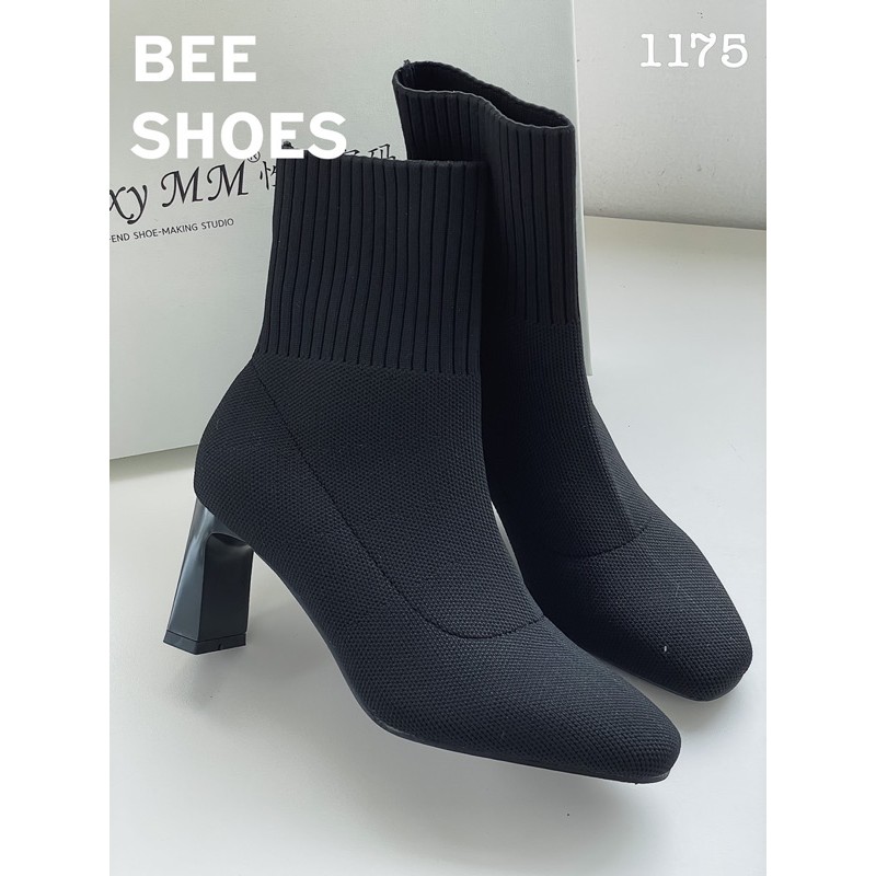 BEESHOES - GIÀY BOOT NỮ LEN MŨI TRÒN TRƠN CỔ CAO GÓT TRỤ - GIÀY BỐT NỮ MŨI TRÒN GÓT TRỤ CAO 7 PHÂN SẴN MÀU ĐEN 201175