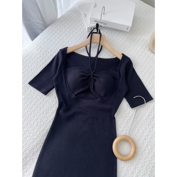 ĐẦM RÚT NGỰC CỘT DÂY YẾM CUT OUT ĐEN (TH)