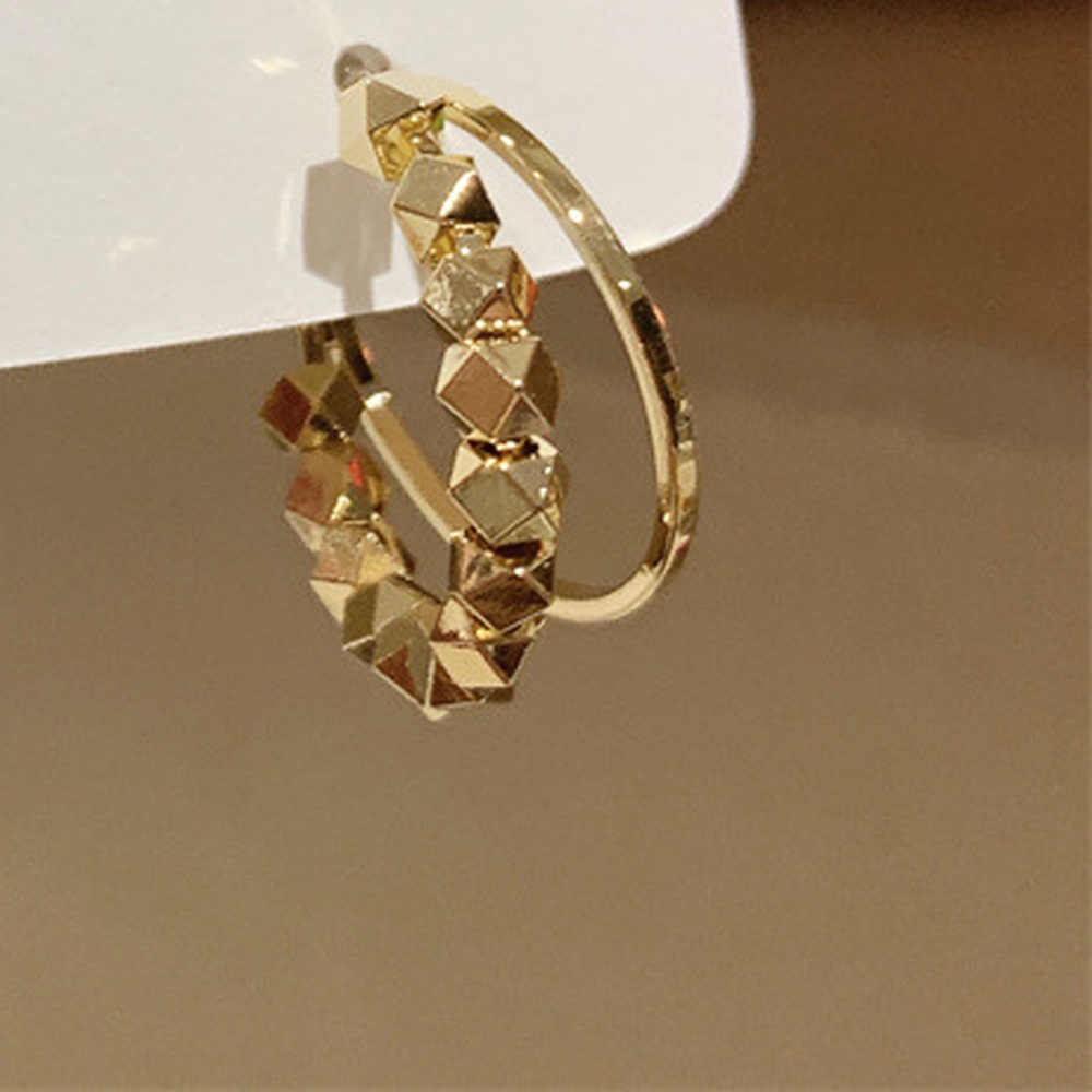 Khuyên Tai Kim Loại Màu Bạc Thời Trang