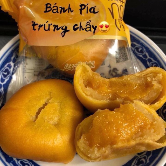 Bánh Pía trứng chẩy
