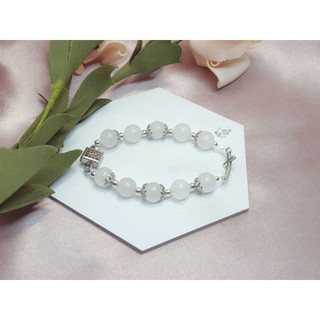Vòng mân côi White Chalcedony đính charm thánh giá đơn giản thiết kế handmade, phụ kiện quà tặng Công Giáo