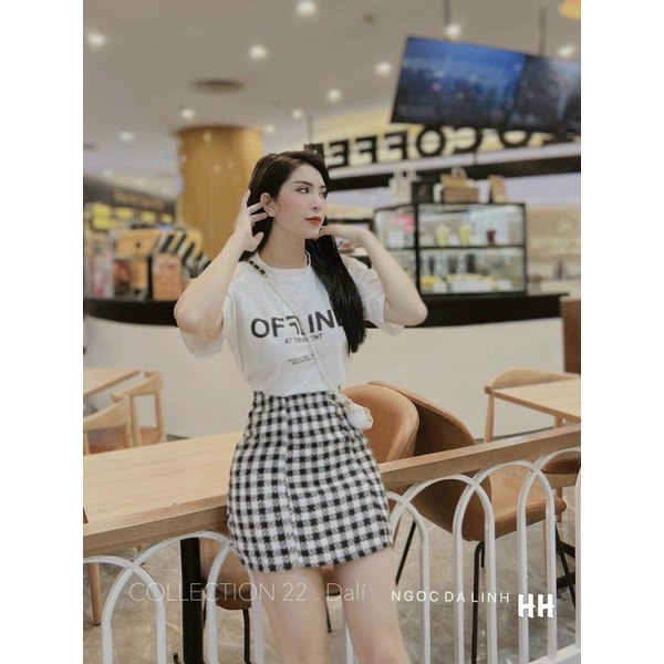 Set áo phông chữ + chân váy kẻ