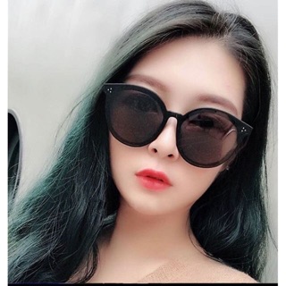Kính ulzzang đi biển râm đen 3 chấm