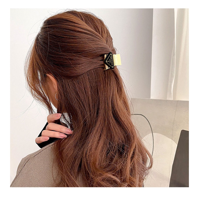 Kẹp Tóc Mini Bằng Kim Loại Hình Tam Giác In Chữ Thời Trang Dễ Phối Đồ