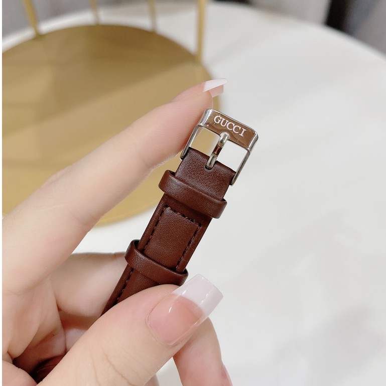 Đồng hô nữ dây da mặt tròn, đeo tay đẹp ⌚️ nhỏ gọn hợp thời trang ,mẫu hàng cao cấp chính hãng authentic Guci | BigBuy360 - bigbuy360.vn