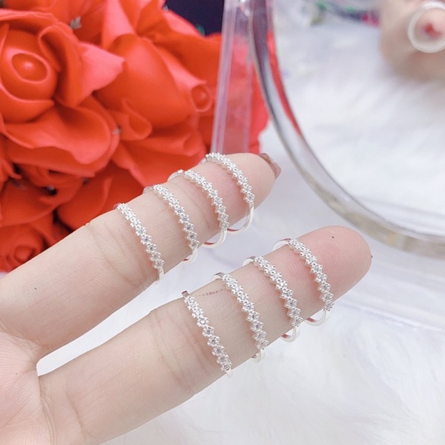 Nhẫn bạc ý DaLiA Jewelry nạm 1 một hàng đá lượn sóng