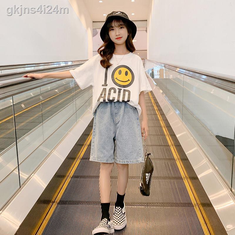 Bộ đồ bé gái hè 2021 áo thun thời trang trẻ em cỡ trung mới vừa cho bé gái. bộ quần áo hai mảnh quần jean năm điểm