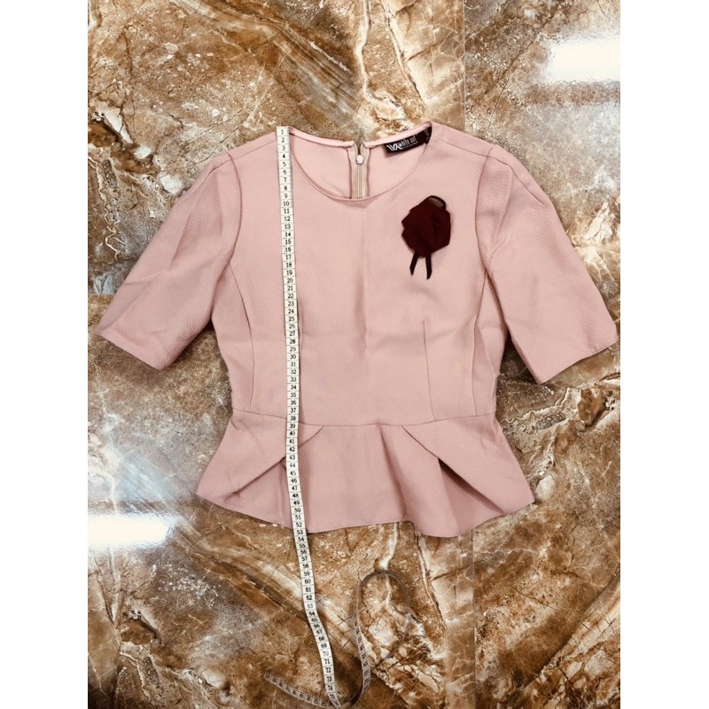 áo kiểu peplum