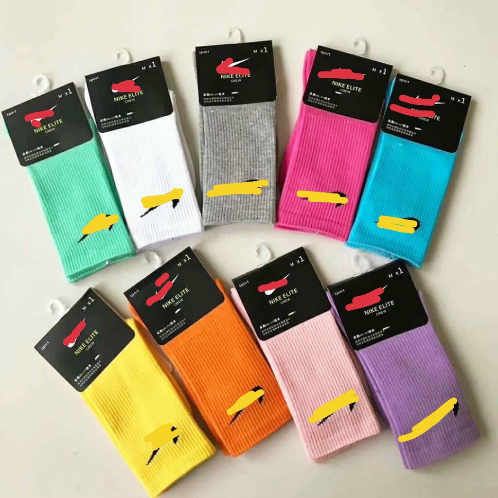 Tất cổ cao nam nữ phong cách thể thao siêu đẹp