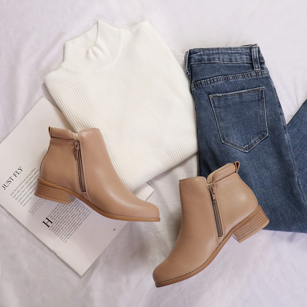 Boot nữ Cao Gót bAimée & bAmor Cổ Thấp Mũi Tròn Gót Vuông Cao 2cm Giày Bốt Đẹp Da Mềm Cao Cấp Màu Đen Kem Nâu - M1617 | BigBuy360 - bigbuy360.vn