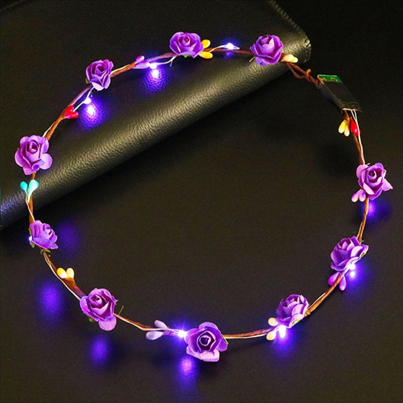 Vòng hoa đội đầu tích hợp đèn LED độc đáo