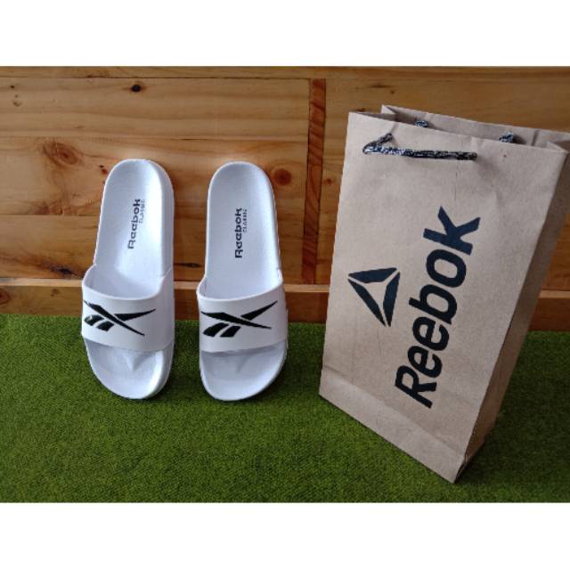 Túi Đeo Chéo Reebok Thiết Kế Đơn Giản Hợp Thời Trang