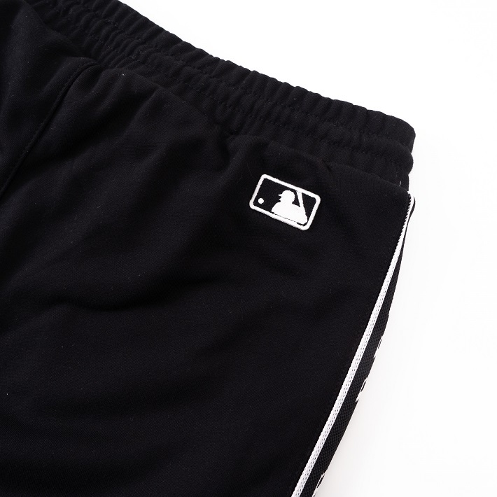 Quần Nỉ MLB Logo Sọc Thẳng