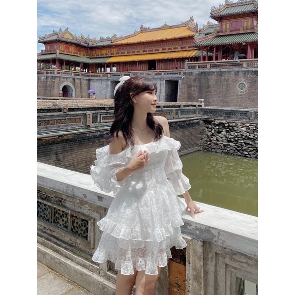 ĐẦM TRẮNG 2 DÂY 2S REN HOA NỔI tay bèo