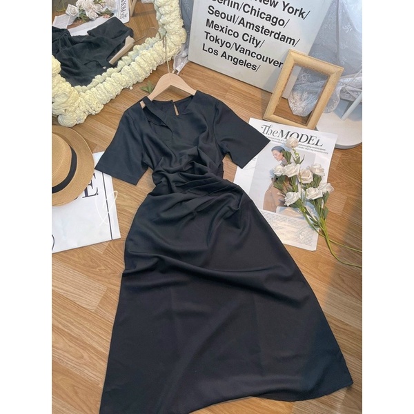 ĐẦM KHOÉT GIỌT NƯỚC BÊN