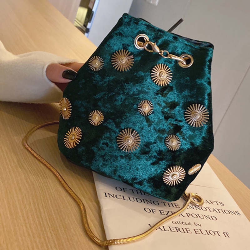 Túi xách chất liệu vải nhung thời trang sang trọng cho nữ