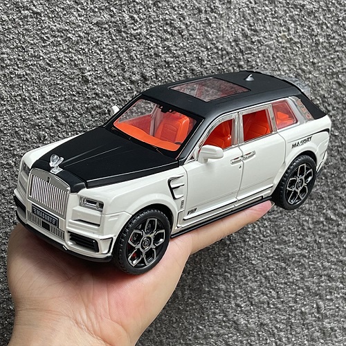 Mô hình xe Rolls Royce Cullinan 1:24 Chezhi