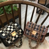 Túi xách nữ đeo chéo đẹp , túi đeo chéo hoạ tiết quả trám cao cấp TD035 - Dứa Official