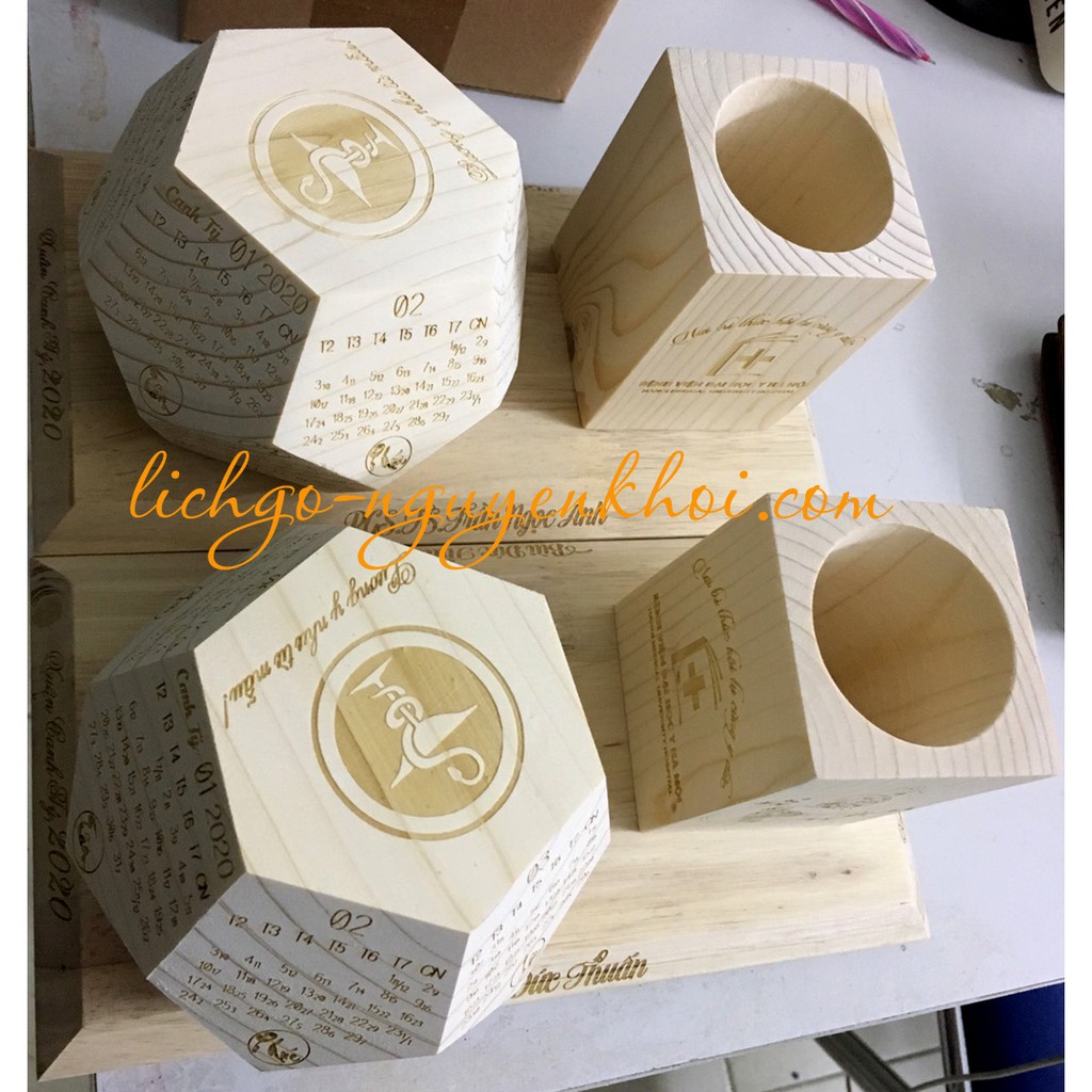 Lịch gỗ nguyên khối 12 mặt 2021 | BigBuy360 - bigbuy360.vn