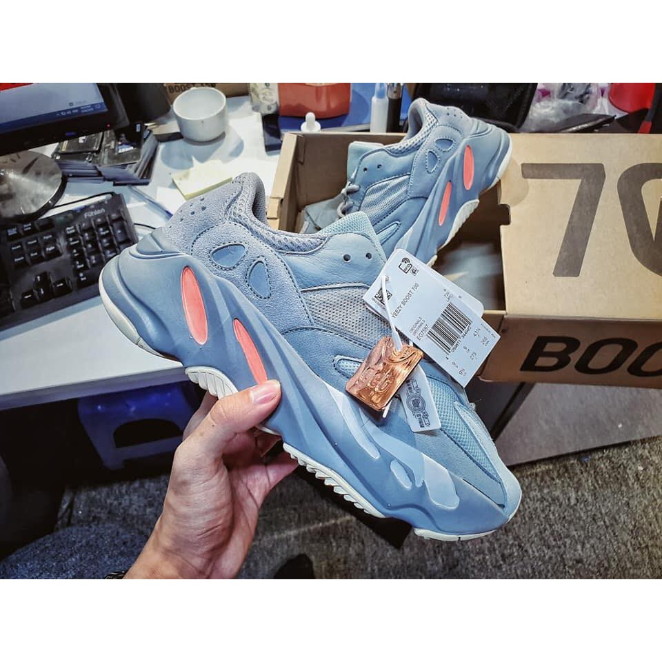 yeezy 700 inter