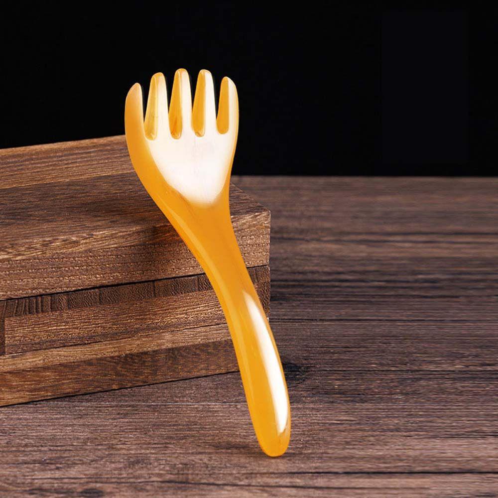Lược massage đầu 5 móng 16x5.5cm tiện dụng