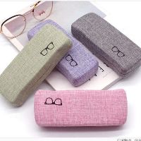 Hộp kính Ngọc Châu