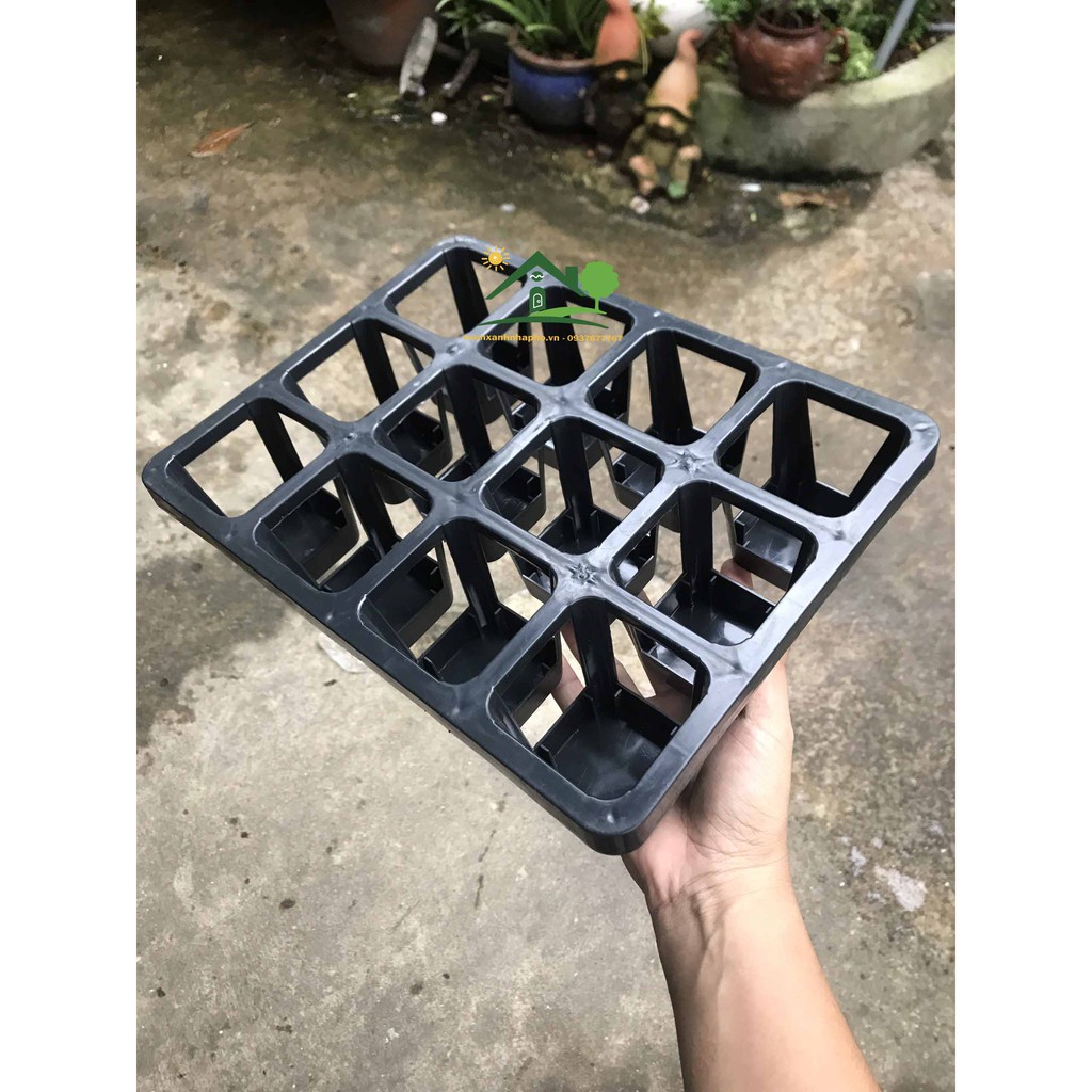 Khay ô vuông và 12 chậu nhựa vuông mix màu 7x7x8cm, đựng chậu nhỏ trồng sen đá,xương rồng, ươm cây con