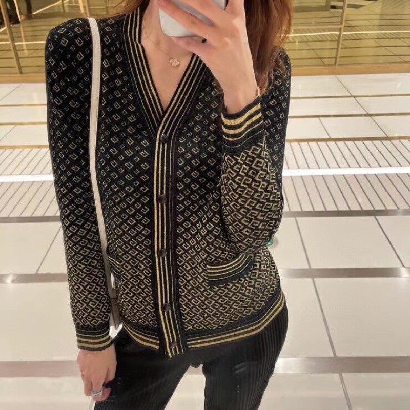 áo len cardigan logo cổ chữ v đầu xuân gucci GC GG