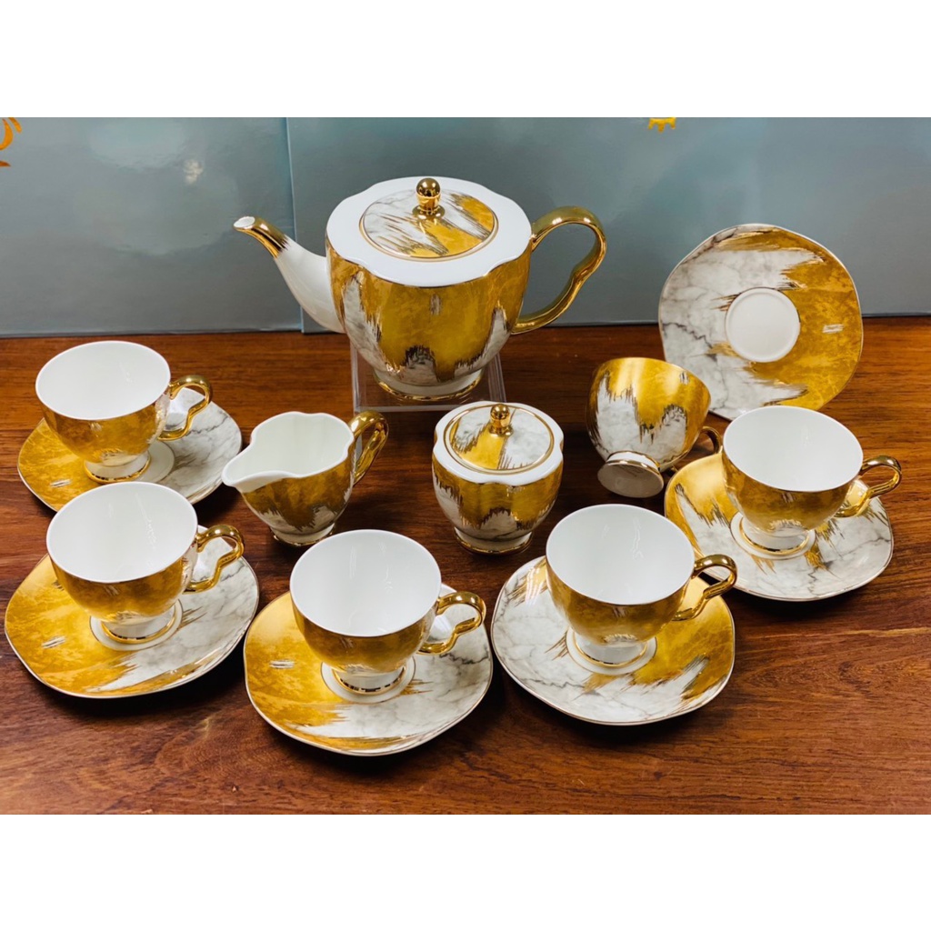 ấm chén cao cấp. Bộ Ấm Trà Gốm Sứ Hoạ Tiết - Set Ấm Chén kèm khung treo Gốm Sứ hoa văn phong cách Hoàng Gia