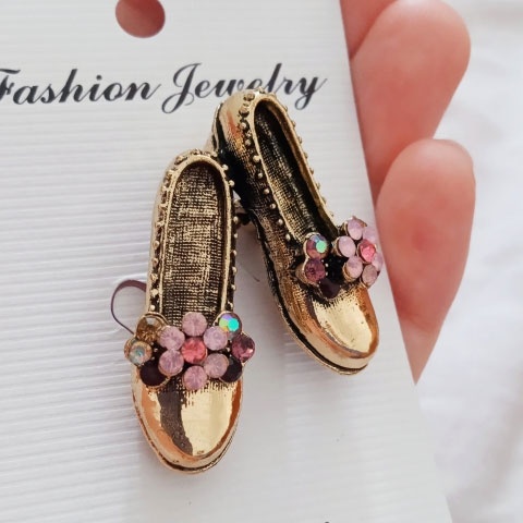 Ghim cài áo hình chiếc giày đính đá thời trang cho nữ