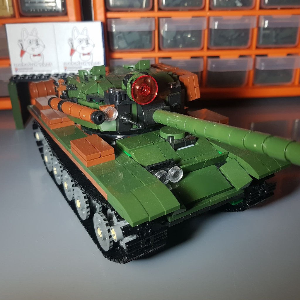 Lego - xe tank T55 - Sản phẩm do người việt sản xuất.