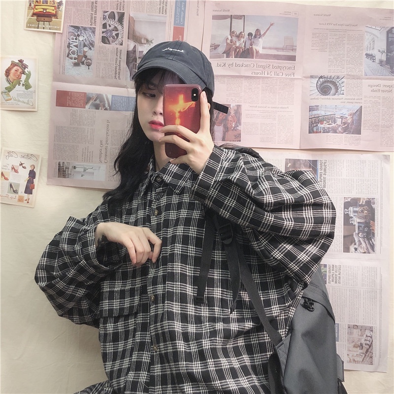 A011 Áo sơ mi kẻ caro oversize nam nữ vintage dài tay ulzzang, áo khoác chống nắng cỡ rộng tay phồng phong cách Hàn Quốc | BigBuy360 - bigbuy360.vn
