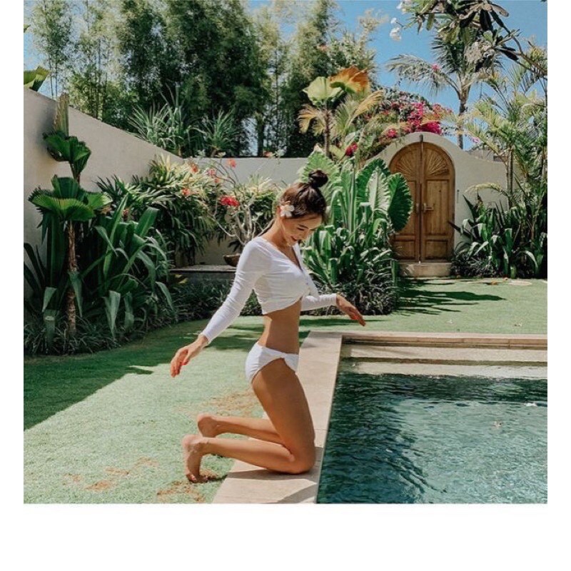 Bikini tay dài quần cạp thấp trắng thắt nơ ngực siêu xinh | BigBuy360 - bigbuy360.vn