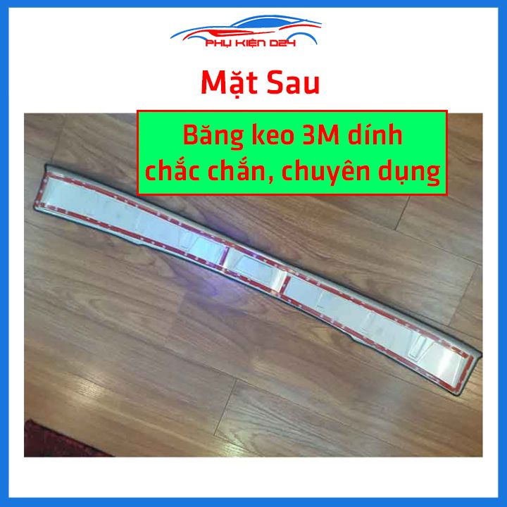 Ốp chống trầy cốp Toyota Wigo vân Titan bảo vệ xe