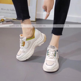 Giày thể thao mới siêu nhẹ