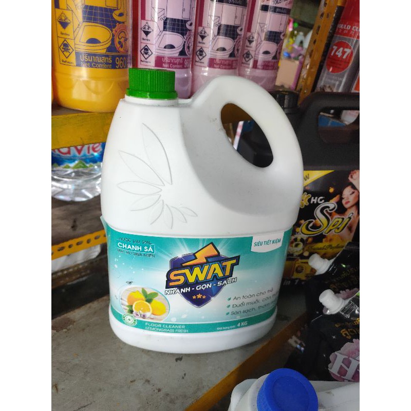 lau sàn xả chanh đuổi muỗi côn trùng
