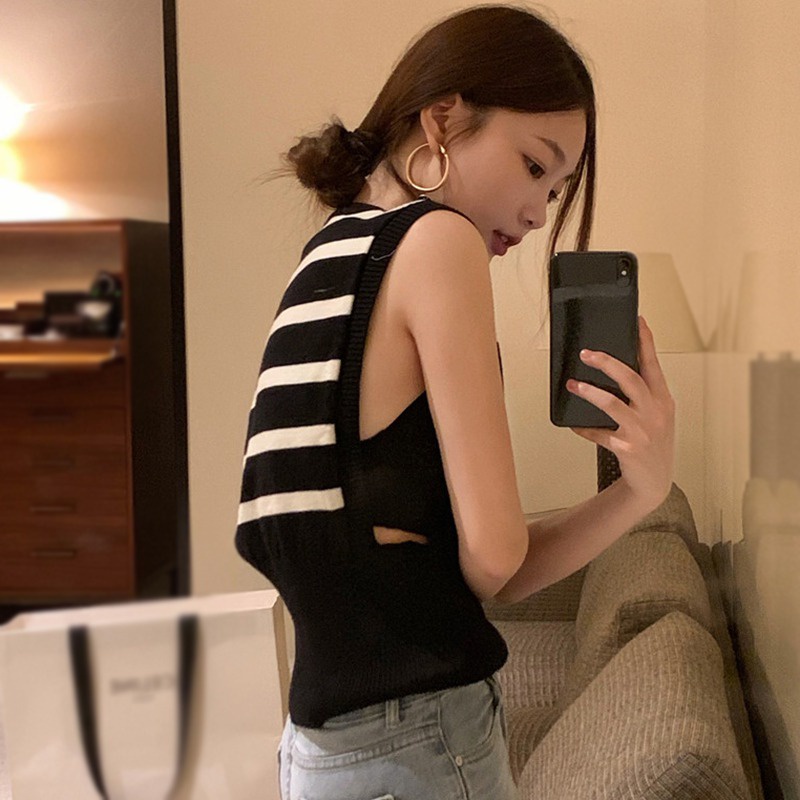 QKOOLE Áo nữ  không tay kẻ sọc ngang thời trang Hàn Quốc
