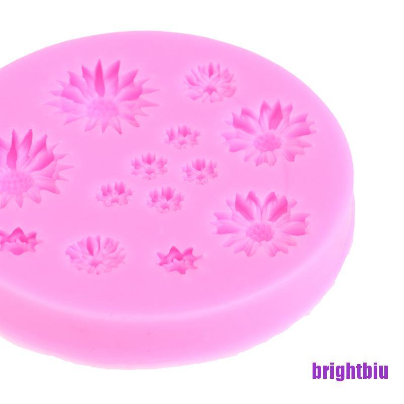 Khuôn Làm Bánh Chất Liệu Silicone Hình Hoa Cúc Dễ Thương