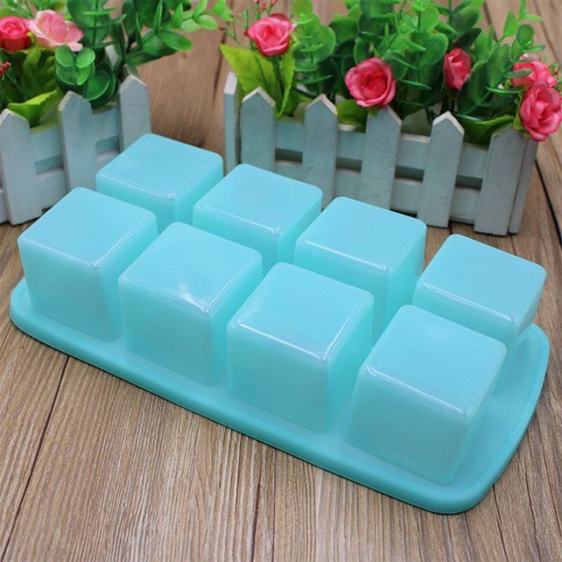 khay đá 8 viên nhựa dẻo Việt Nhật có nắp đậy