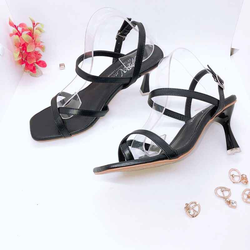 Sandal dây mảnh gót nhọn 5 phân b10