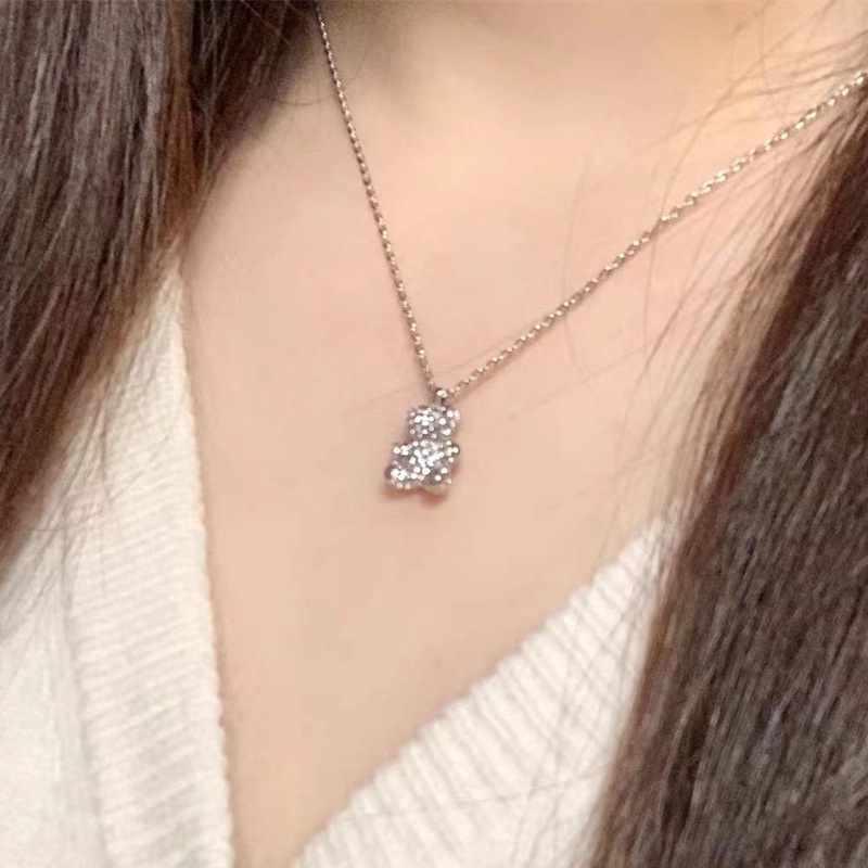 Dây chuyền mặt hình chú gấu phát sáng sang trọng