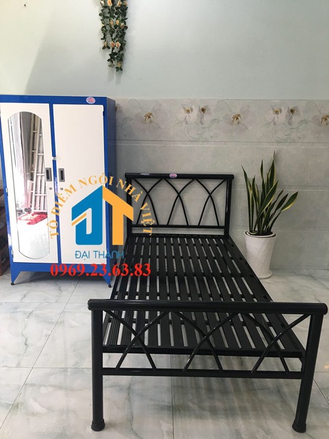 Giường sắt 1m6 đen đại thành 2 ngừoi nằm | BigBuy360 - bigbuy360.vn
