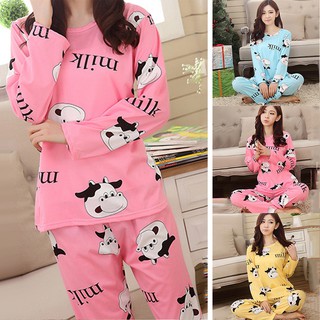 Bộ pijama kiểu áo thun cổ tròn tay dài và quần dài in họa tiết hoạt hình dễ thương dành cho nữ