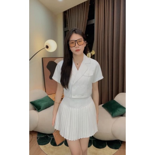 Set chân váy xếp ly + áo vest crotop