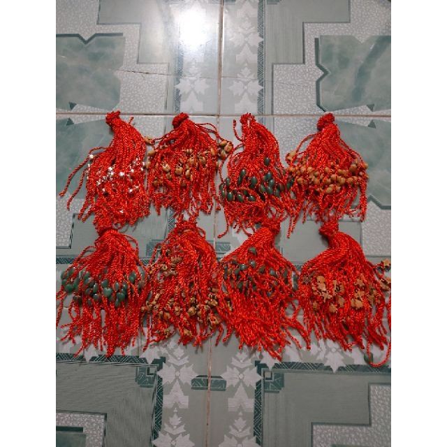 Vòng Tay Chỉ Đỏ May Mắn Mặt Nhiều Hình Ngẫu Nhiên 1dây | BigBuy360 - bigbuy360.vn