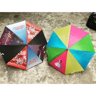 ô trẻ em có còi thổi